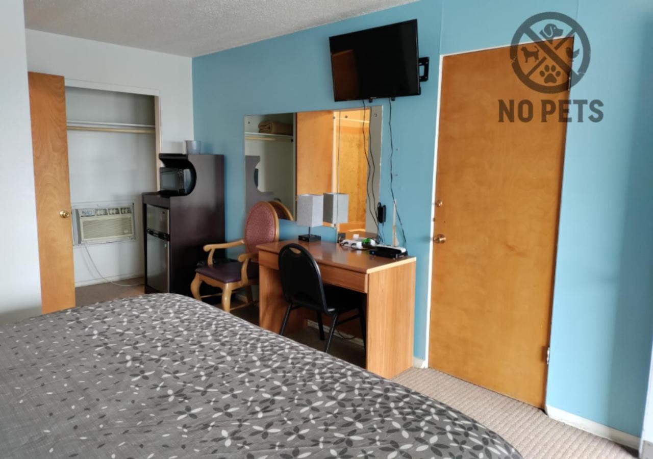 Eight Bar B Motel Wilbur Exterior photo